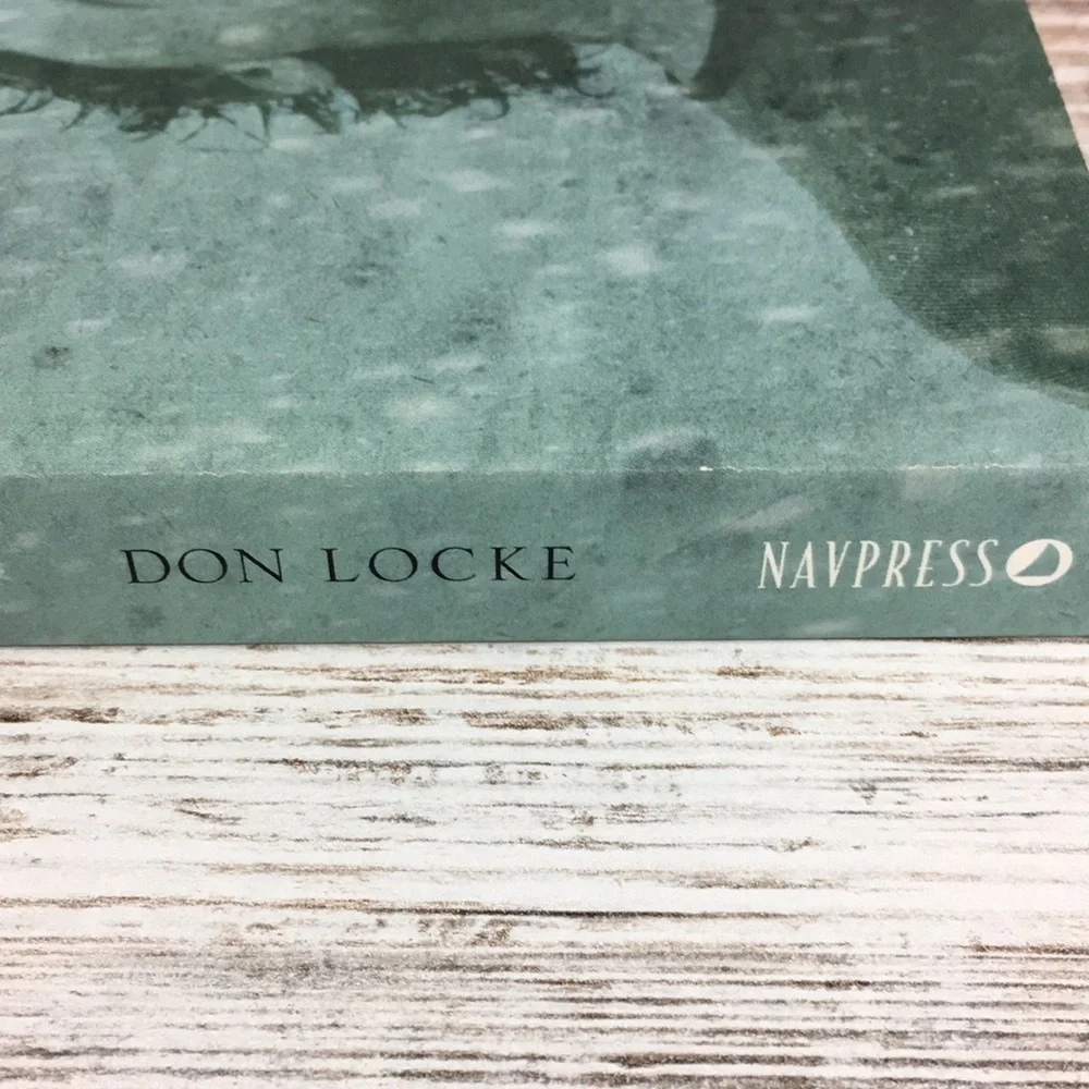 𝅺THE Reluctant Journey Of David Connors by Don Locke Paperback 2007